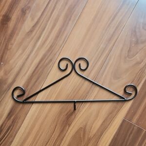Black Metal Calander Hanger